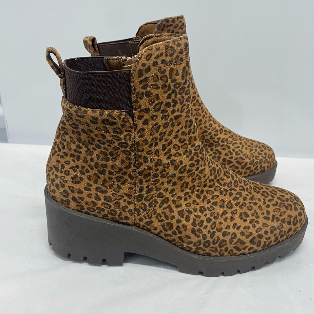 Rouge Helium Leopard Print Ankle Boots